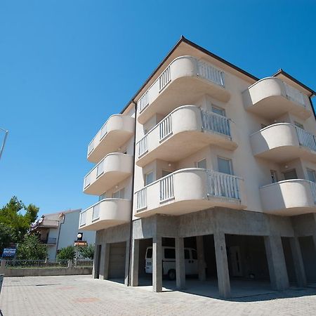 Apartments Lucia Podstrana Buitenkant foto