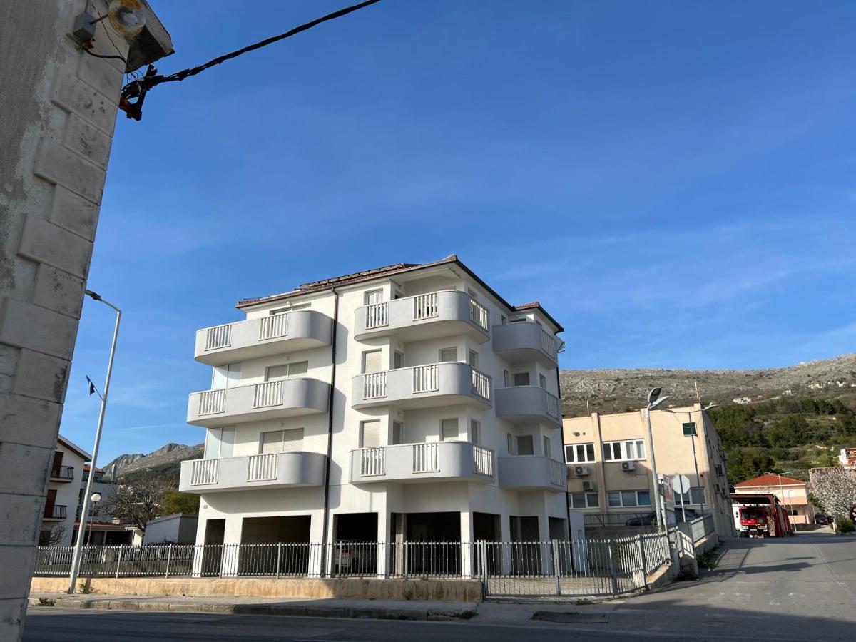 Apartments Lucia Podstrana Buitenkant foto